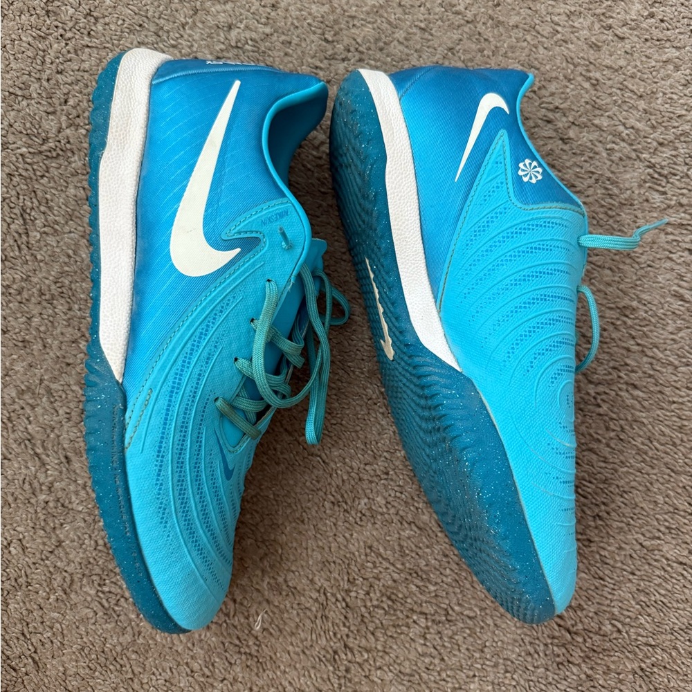Nike Indoor Soccer futsal Shoes